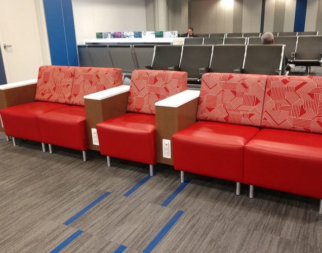 Airport seating with powered tables