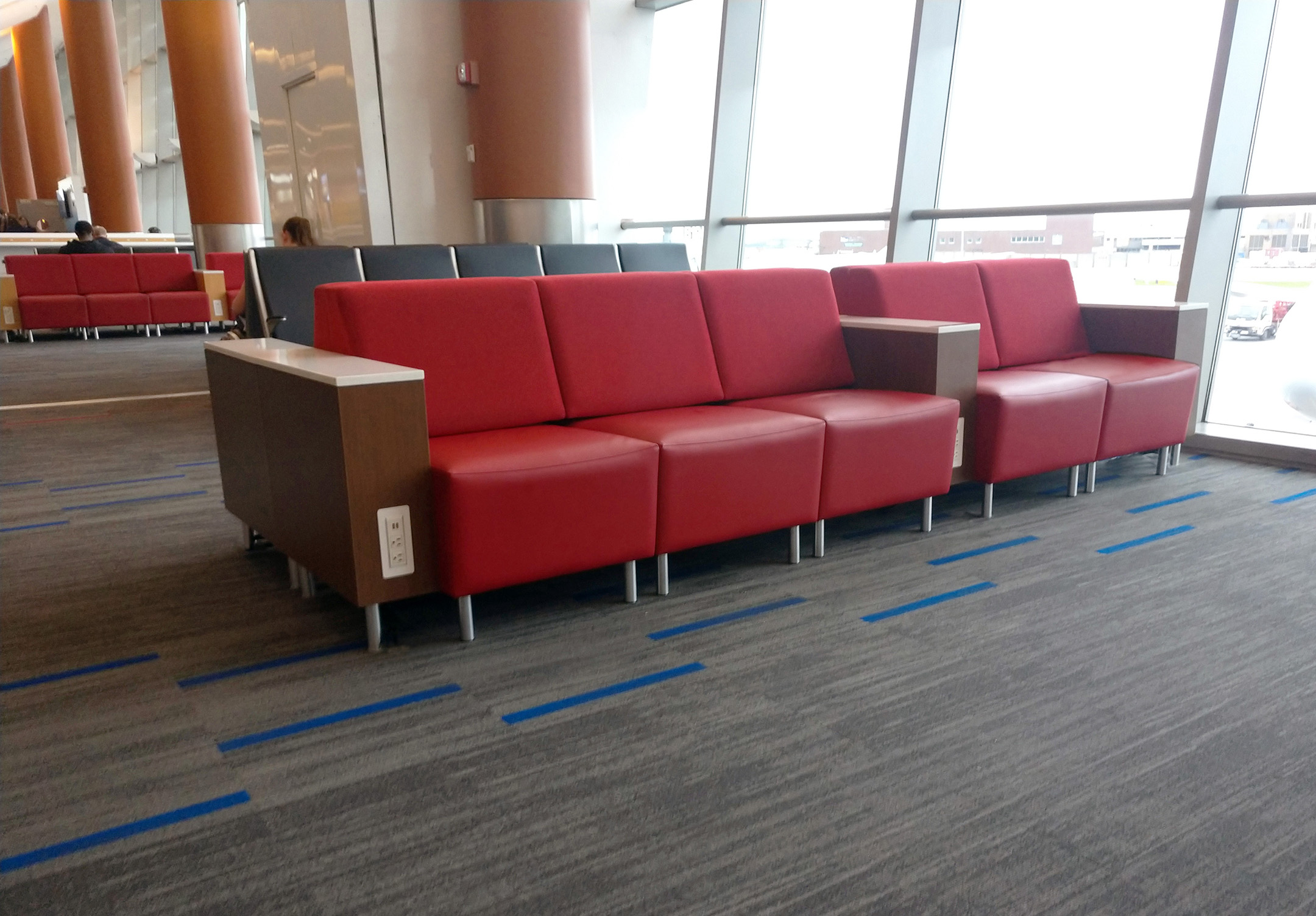 airport seating with airport charging tables