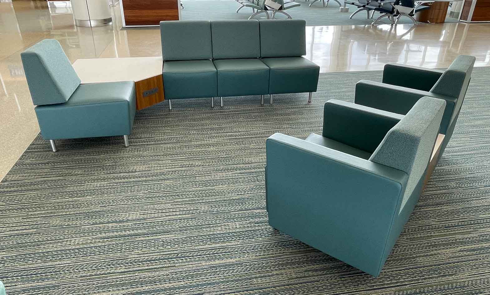 Airport seating, modular lounge with powered occasional tables