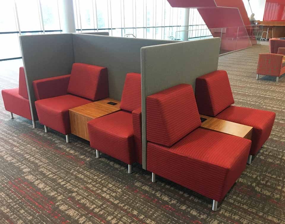 Airport Cluster Seating for 8 people with walls