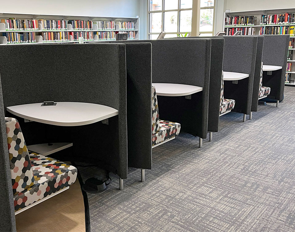 A run of Agati study pods giving a modern look to the college library at MiraCosta College